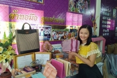 Grandmas-handwoven-cloth-10