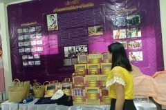 Grandmas-handwoven-cloth-5