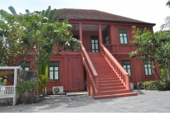 Queen's Building-2