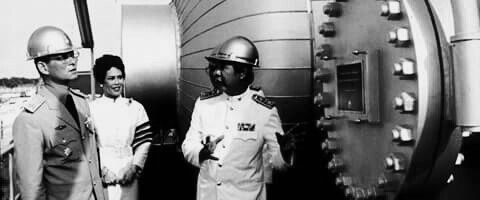 พระบาทสมเด็จพระเจ้าอยู่หัวฯ ประกอบพิธีเปิดโรงแยกก๊าซ-2