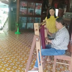 แปรงเส้นด้าย